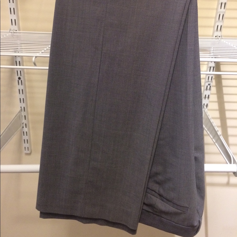 Banana Republic Logan Fit 12